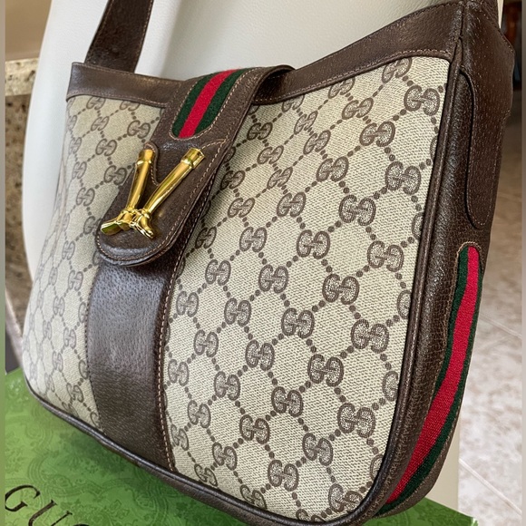 Authentic Gucci Supreme Sherry Line Leather Shoulder Bag. - Picture 4 of 17